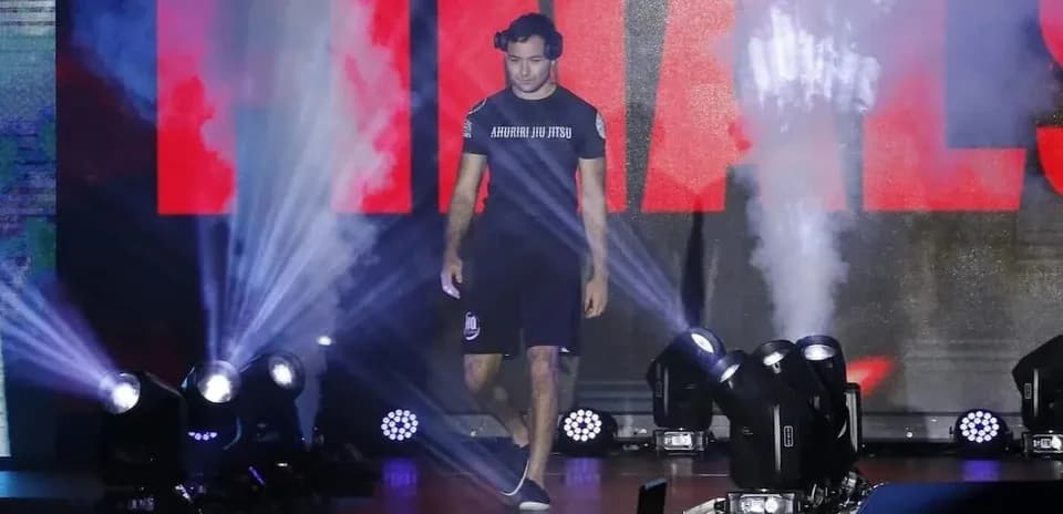 Athlete entering the arena during finals event