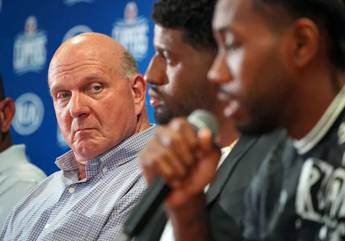 Steve Ballmer at press conference with players