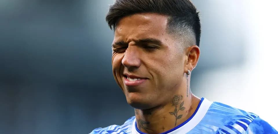 Player with tattoos in blue training jersey