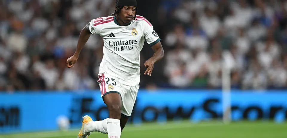 Player running with the ball during match