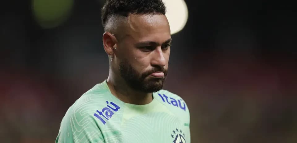 Neymar in Brazil jersey during match