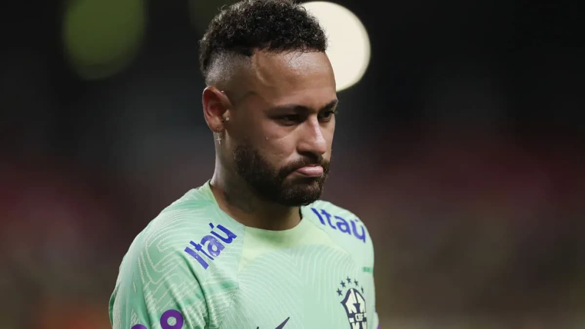 Neymar in Brazil jersey during match
