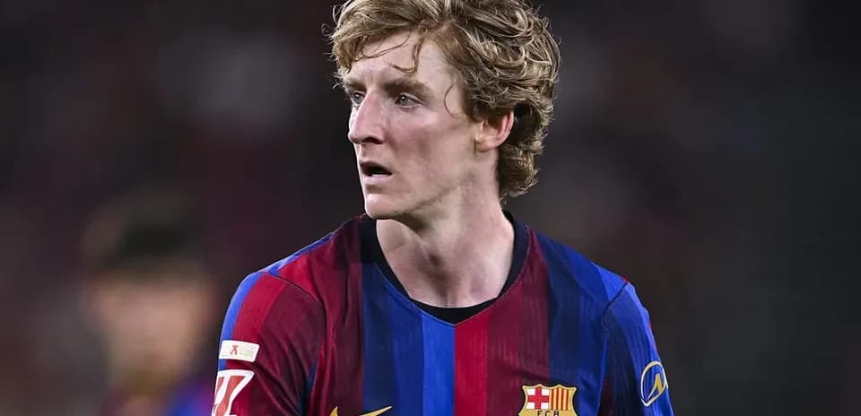 Player in FC Barcelona jersey on the field