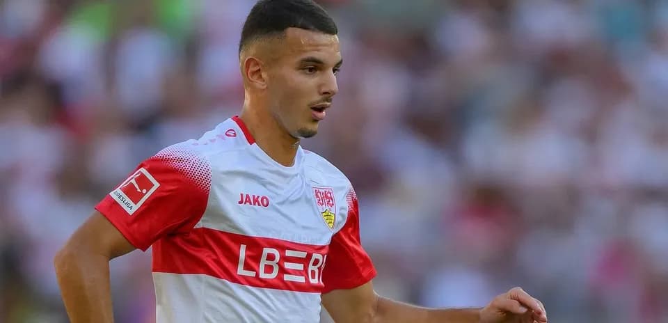 Player in Stuttgart kit during a match