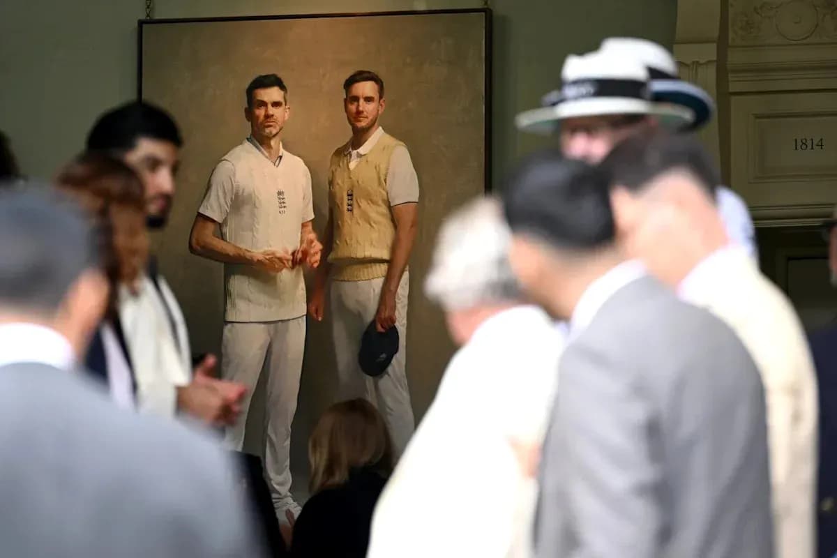 Crowd at unveiling of cricket players' portrait