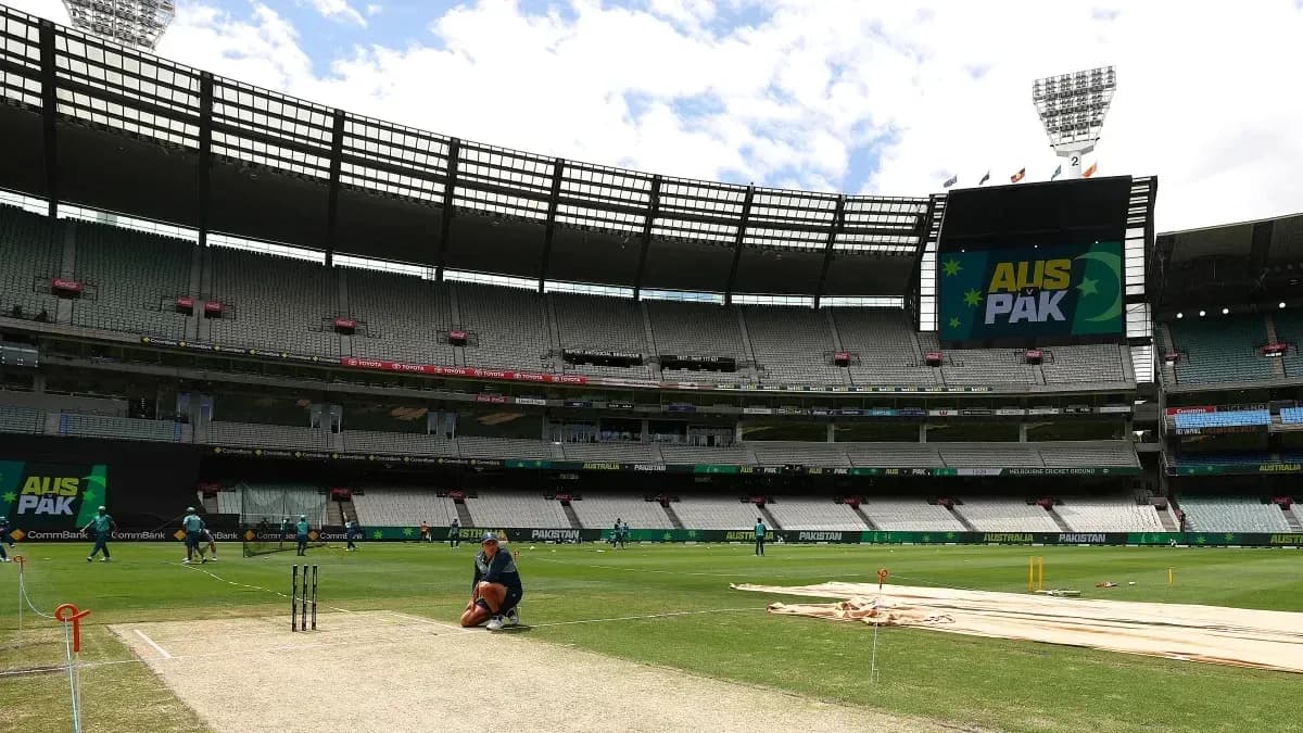 Cricket pitch preparation at Melbourne Cricket Ground Cricket pitch preparation at Melbourne Cricket Ground
