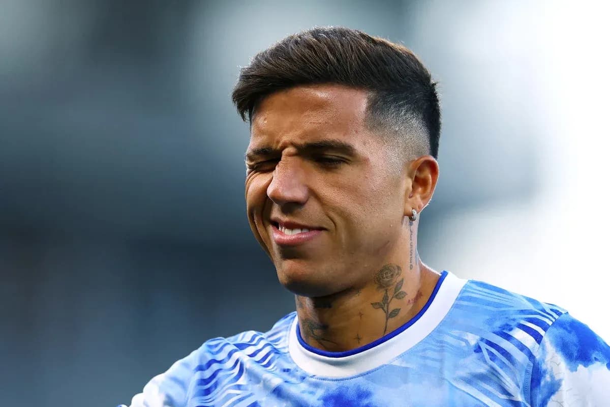 Player with tattoos in blue training jersey Player with tattoos in blue training jersey