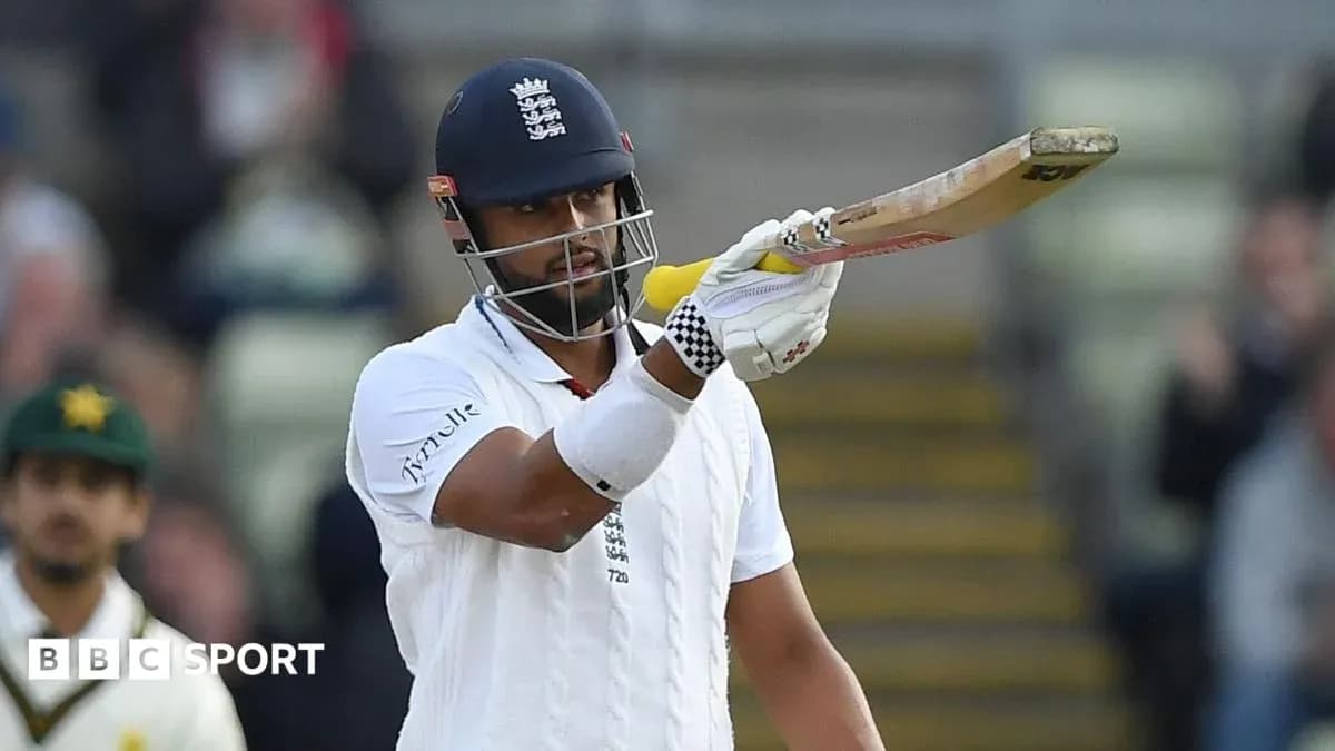 Batsman signaling after hitting a boundary in cricket Batsman signaling after hitting a boundary in cricket