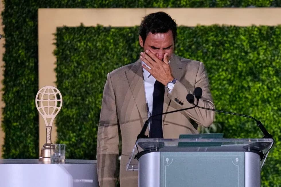 Roger Federer speaking at emotional farewell ceremony Roger Federer speaking at emotional farewell ceremony